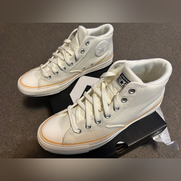 Converse Chuck Taylor All Star Malden Street Vintage White READ FOR SIZES - Picture 1 of 13